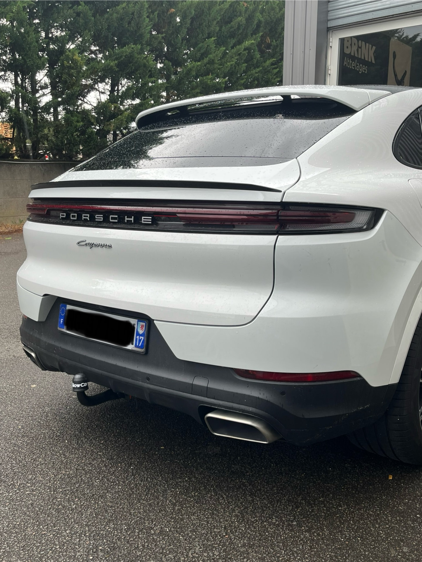 Porsche Cayenne 2017 – après la pose de l'attelage – pose attelage Bordeaux | Aquitaine Rechange Auto