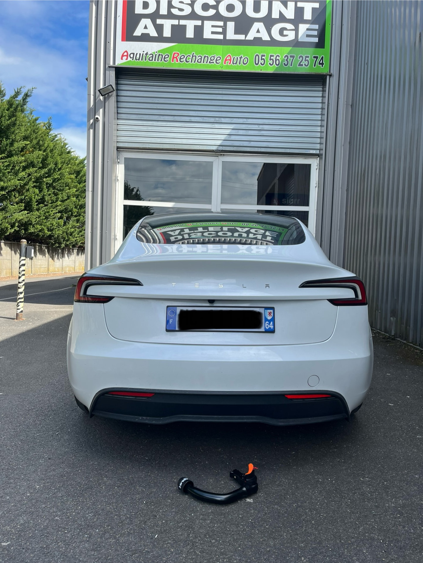 Tesla Model 3 2017 – avant la pose de l'attelage – pose attelage Bordeaux | Aquitaine Rechange Auto